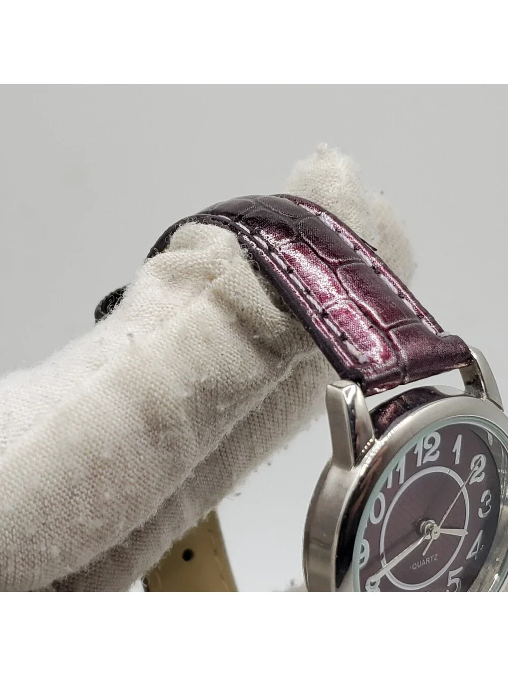 Purple Quartz Womens Watch 30mm Silver Tone Purple Band New Battery